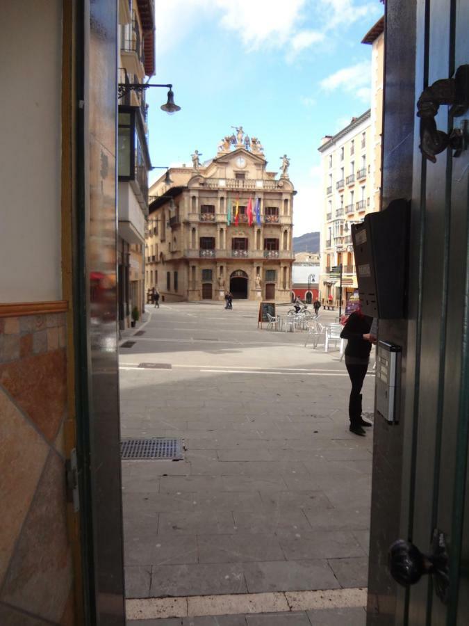 Appartamento Plaza Consistorial Pamplona Esterno foto